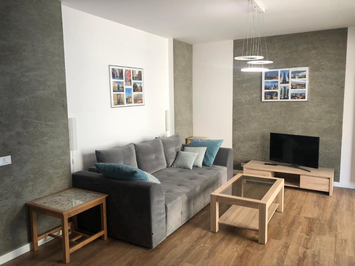 Apartament Lirowa ワルシャワ エクステリア 写真
