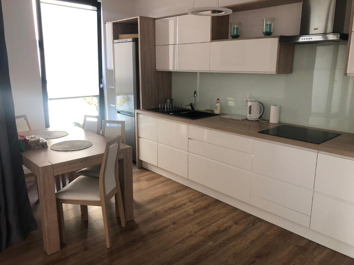 Apartament Lirowa ワルシャワ エクステリア 写真