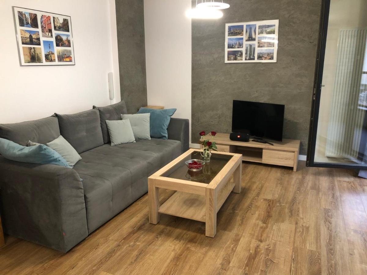 Apartament Lirowa ワルシャワ エクステリア 写真